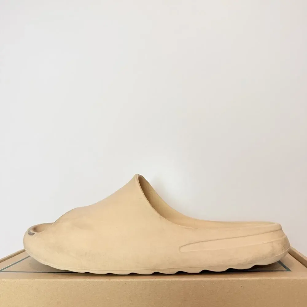 Adidas Yeezy Slide Pure Ochre Mens Size 9.5 Sandal Slip On Bone Beige Tan Foam